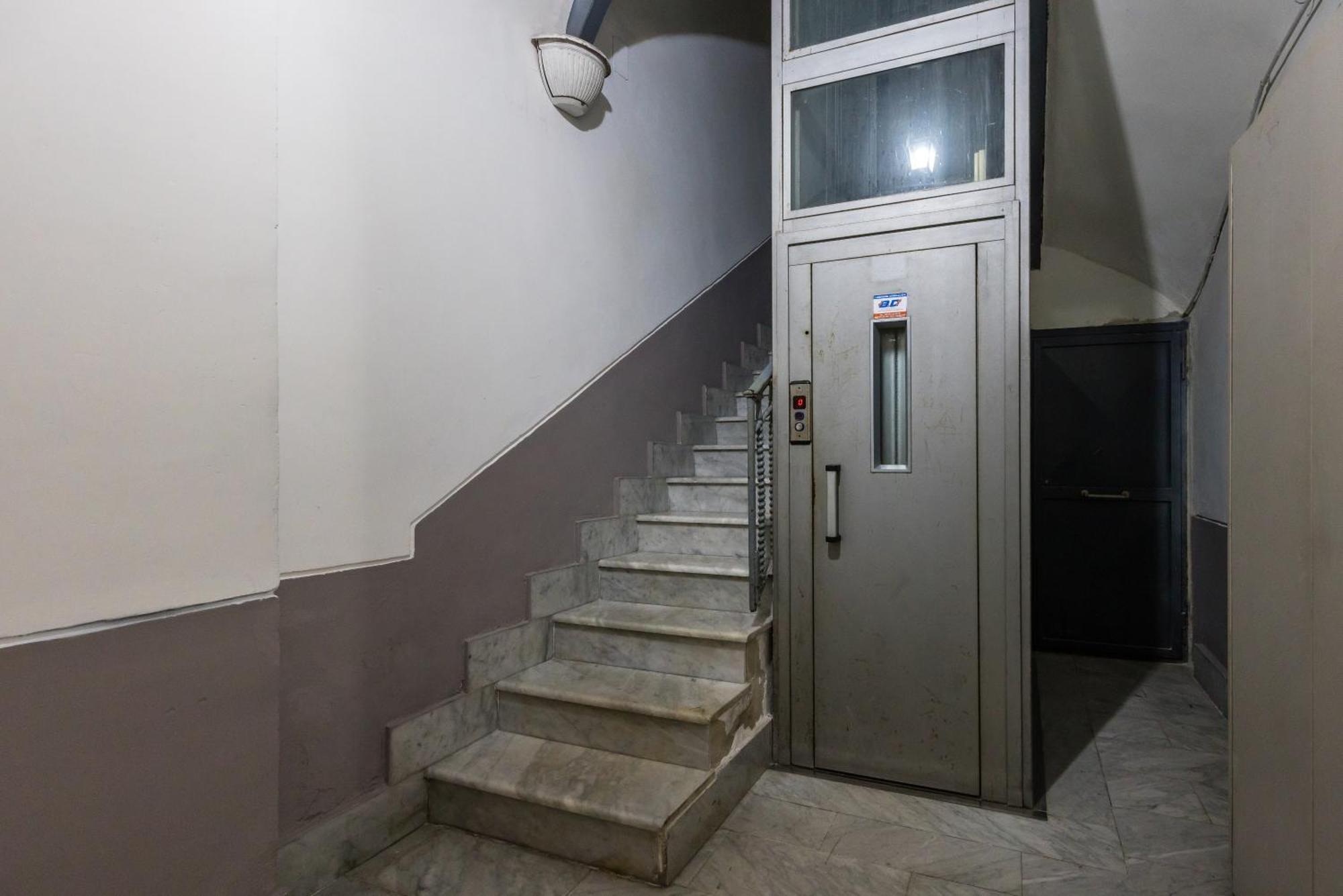 Lioy 25 By Napoliapartments Bagian luar foto