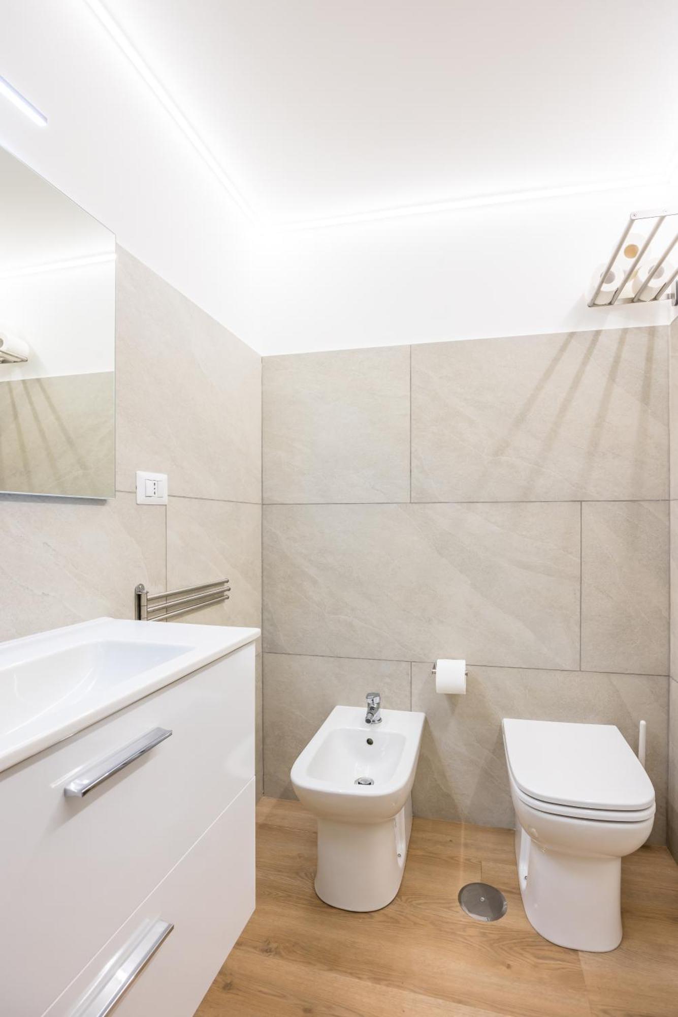 Lioy 25 By Napoliapartments Bagian luar foto