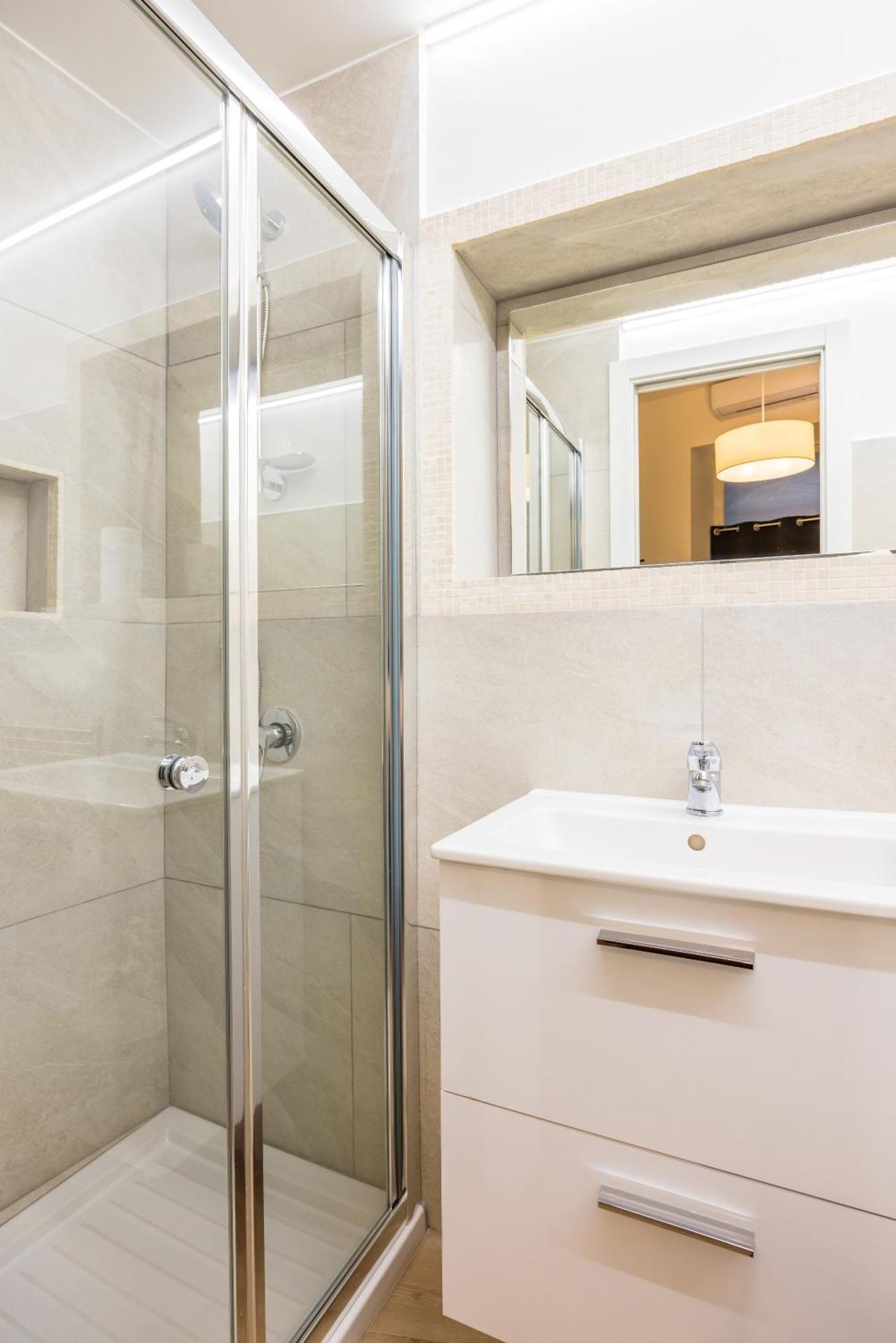 Lioy 25 By Napoliapartments Bagian luar foto