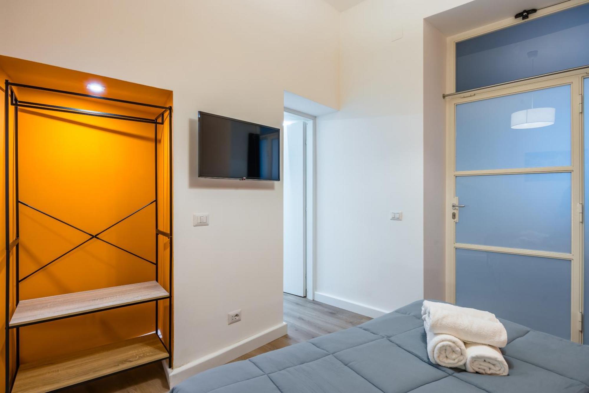 Lioy 25 By Napoliapartments Bagian luar foto