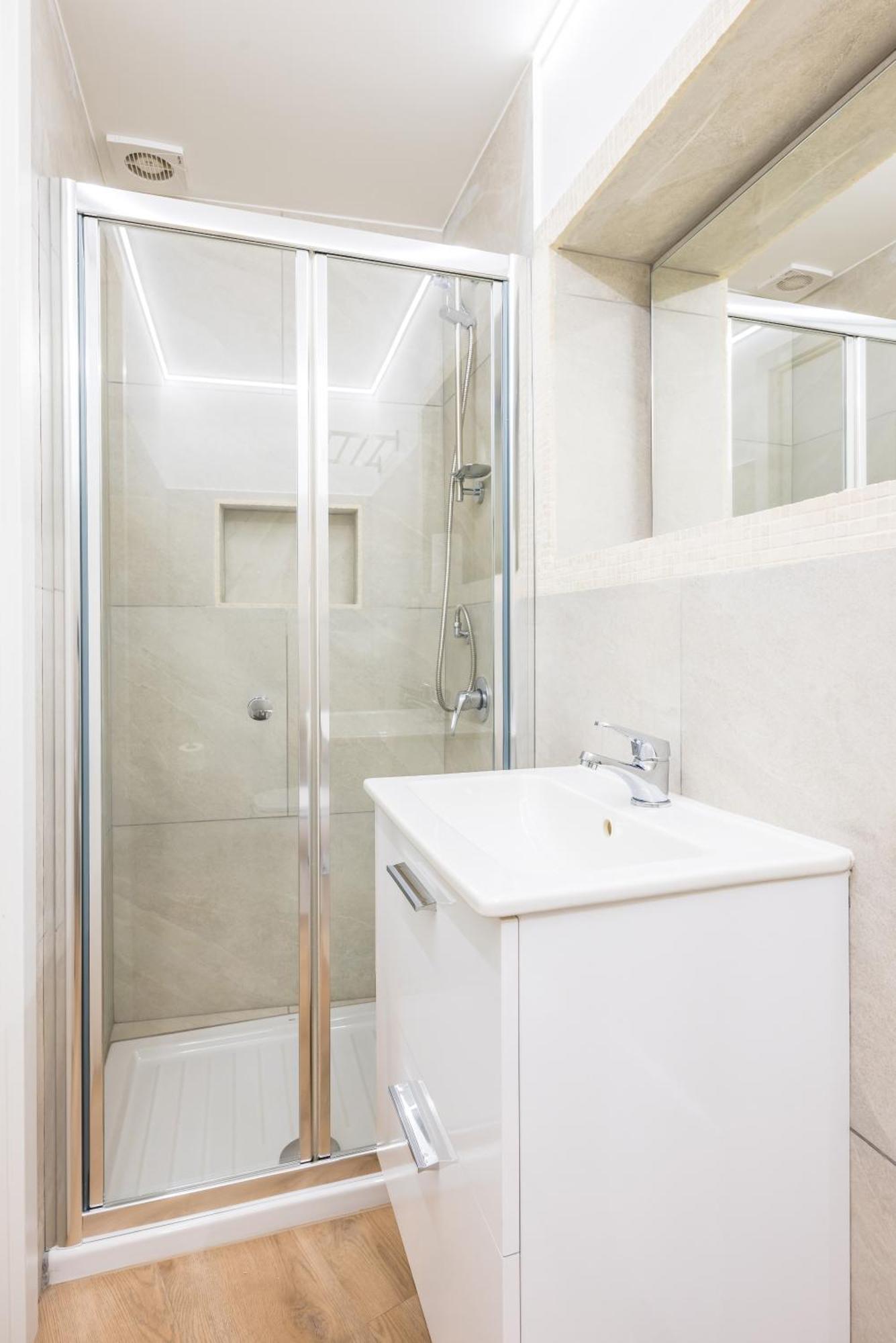 Lioy 25 By Napoliapartments Bagian luar foto
